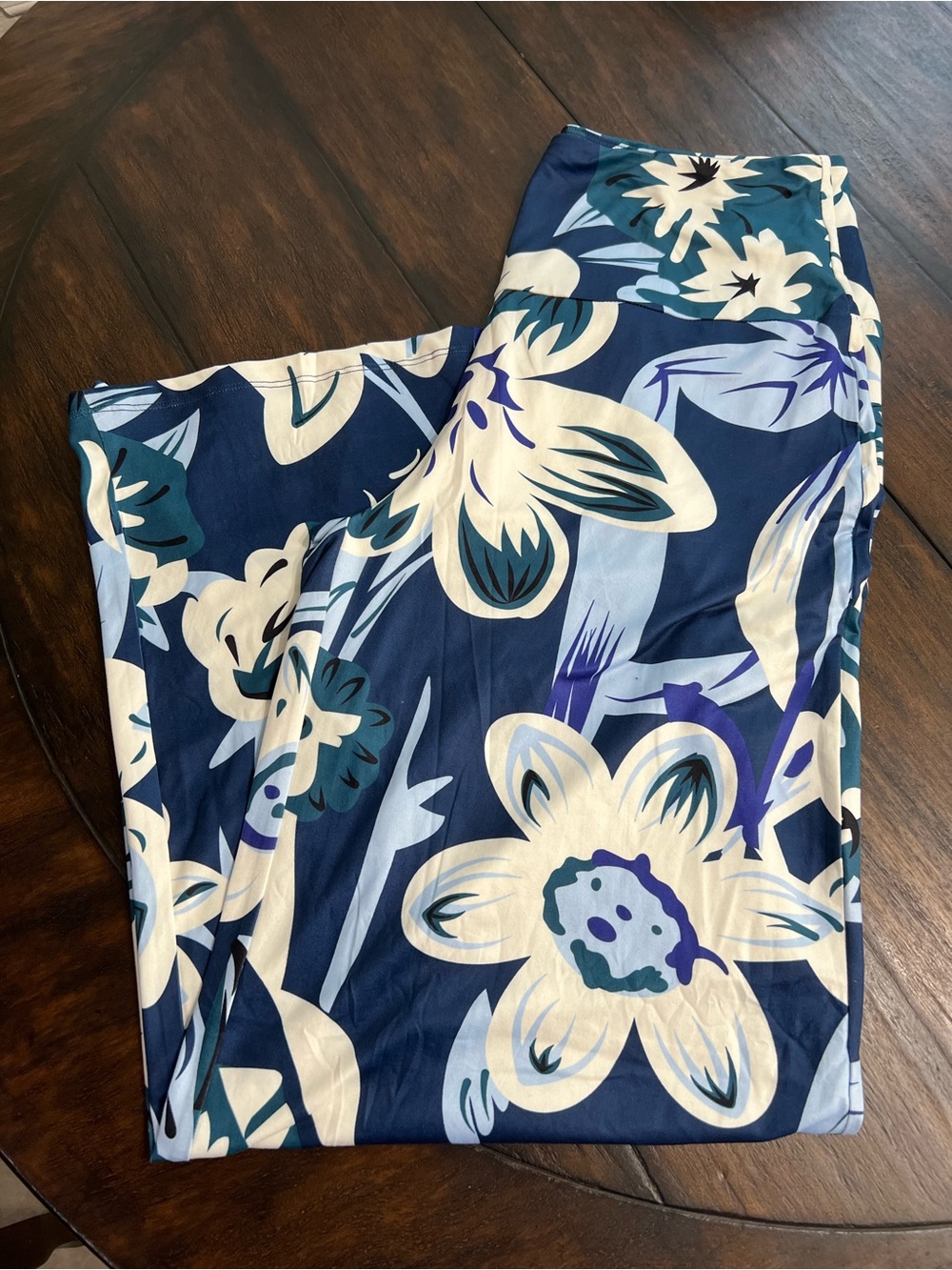 Women’s XL Lightweight Blue Teal White Floral Print Knit Palazzo Pants NWOT - Picture 2 of 6